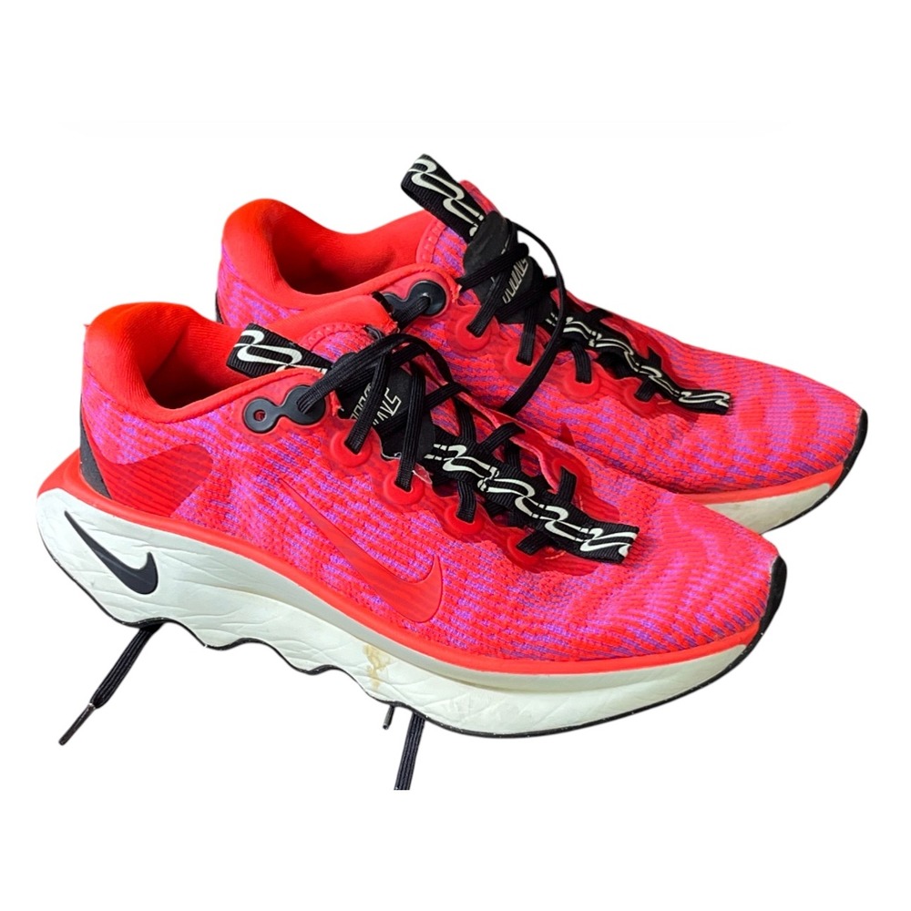 NIKE MOTIVA WALKING SHOES Sneakers Bright Crimson Fuchsia NEON PINK RED Purple 9